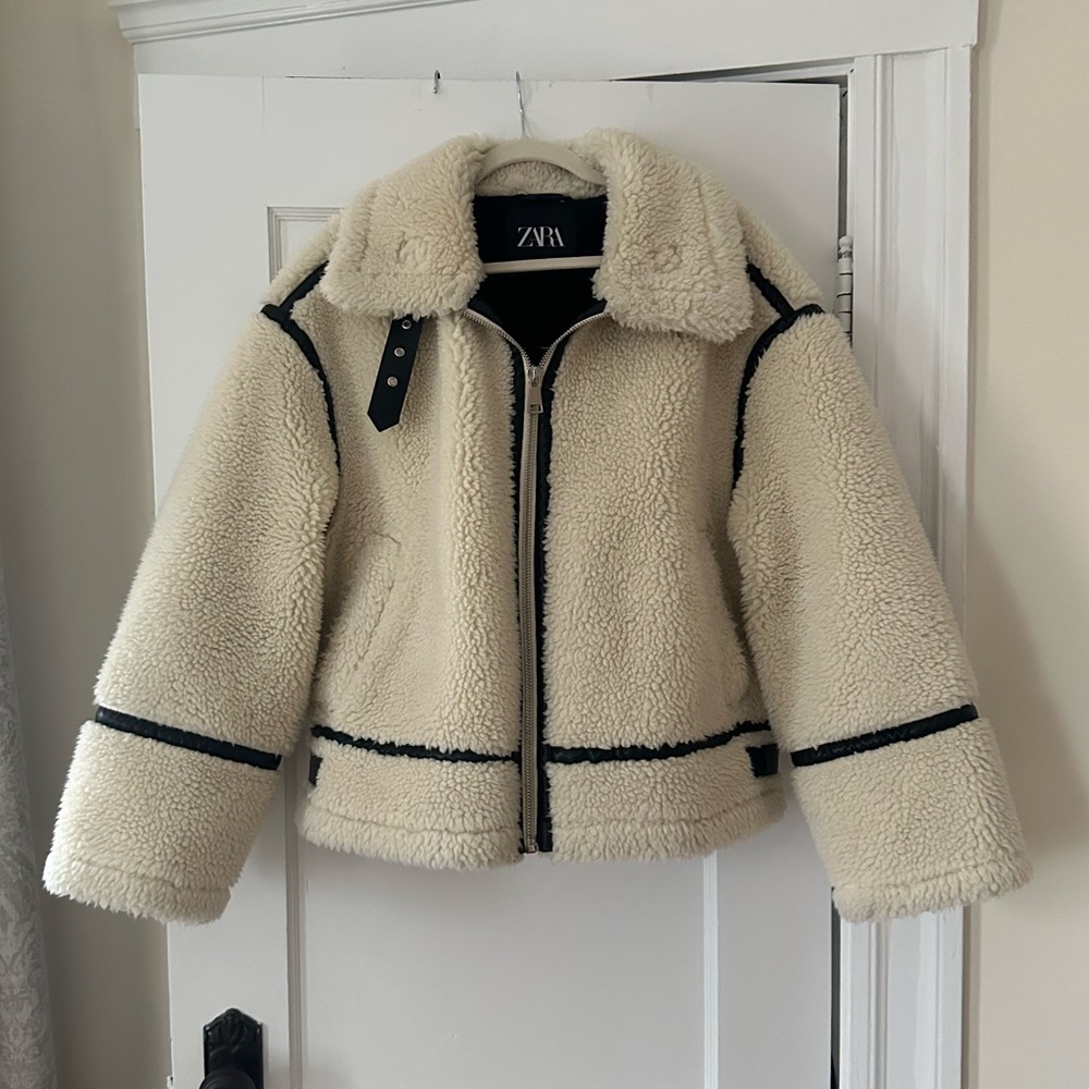 Zara faux fur biker jacket EUC large - Picture 4 of 7